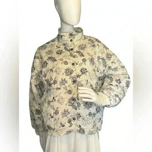 Kensie Jeans Quilted Jacket Women’s Floral Pattern, Button Up Snap Closure.